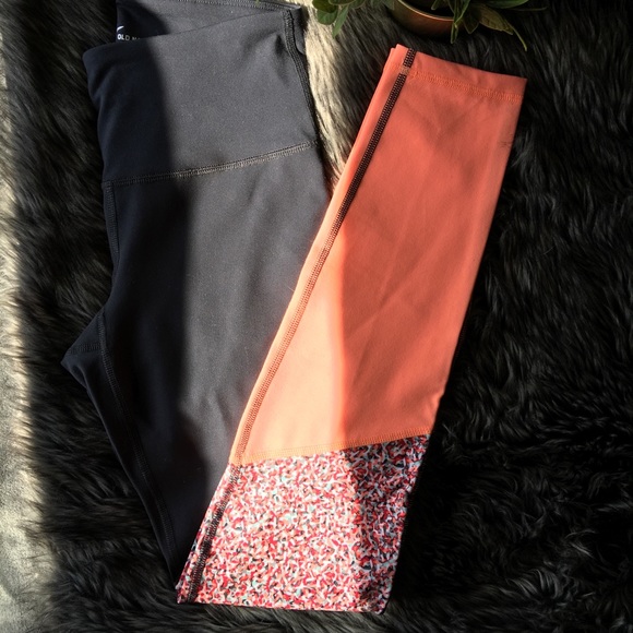 NWOT stylish fitness leggings - Picture 2 of 5